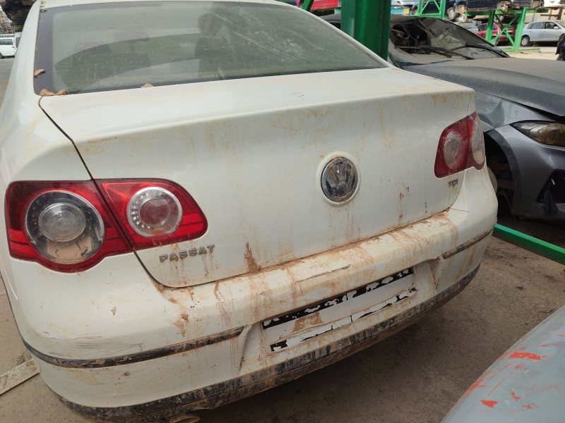 Recambio de paragolpes trasero para volkswagen passat b6 (3c2) 2.0 tdi referencia OEM IAM   