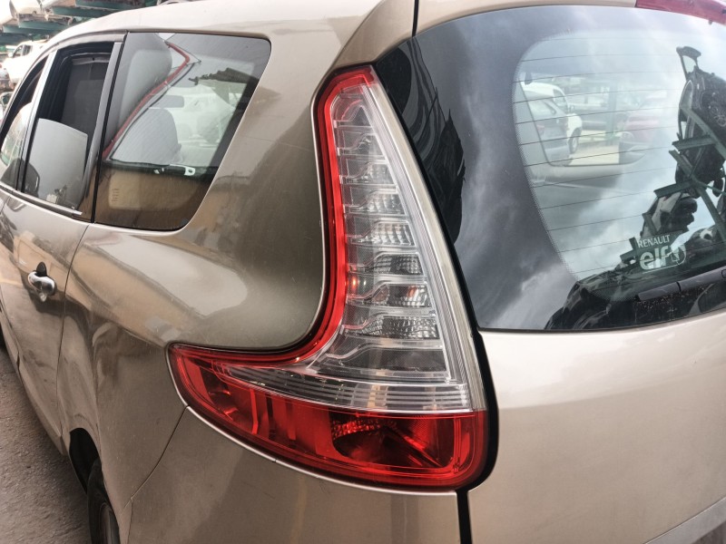 Recambio de piloto trasero izquierdo para renault grand scénic iii (jz0/1_) 1.5 dci referencia OEM IAM   