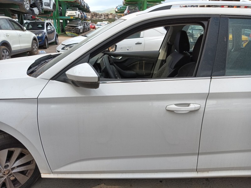 Recambio de puerta delantera izquierda para skoda kamiq (nw4) 1.0 tsi referencia OEM IAM   