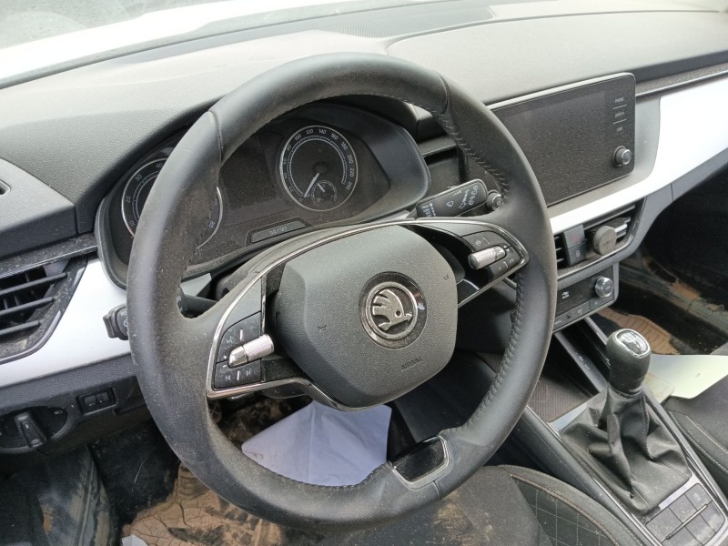 Recambio de volante para skoda kamiq (nw4) 1.0 tsi referencia OEM IAM   