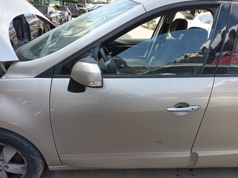 Recambio de puerta delantera izquierda para renault grand scénic iii (jz0/1_) 1.5 dci referencia OEM IAM   
