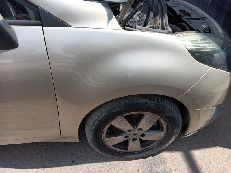 Recambio de aleta delantera derecha para renault grand scénic iii (jz0/1_) 1.5 dci referencia OEM IAM   