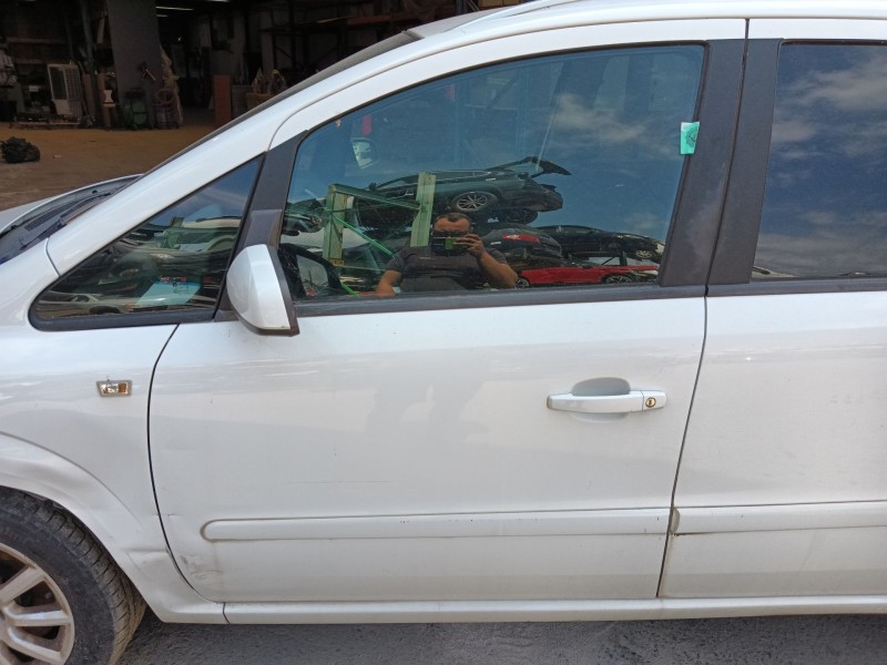 Recambio de puerta delantera izquierda para opel zafira / zafira family b (a05) 1.7 cdti (m75) referencia OEM IAM   