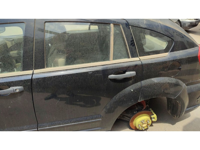 Recambio de puerta trasera izquierda para dodge caliber 2.0 crd referencia OEM IAM   