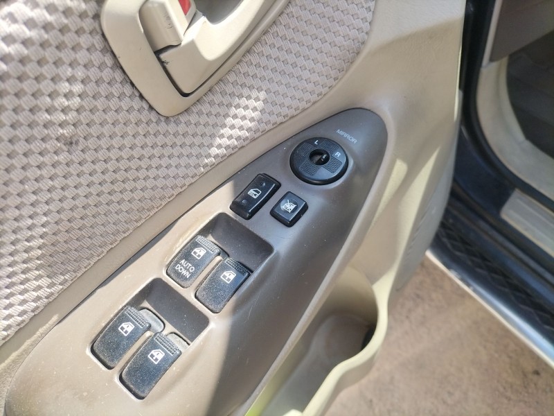 Recambio de mando elevalunas delantero izquierdo para hyundai tucson (jm) 2.0 crdi referencia OEM IAM   