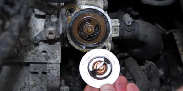 Cómo cambiar el termostato del coche paso a paso