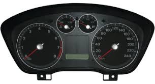Cómo desmontar el cuadro de instrumentos de un Ford Focus MK2 (2004–2011)