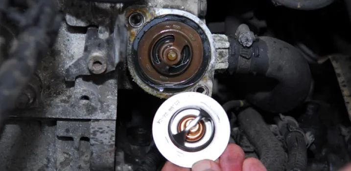 Cómo cambiar el termostato del coche paso a paso
