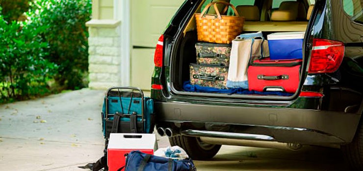 ¿Qué revisar en mi coche antes de salir de viaje?
